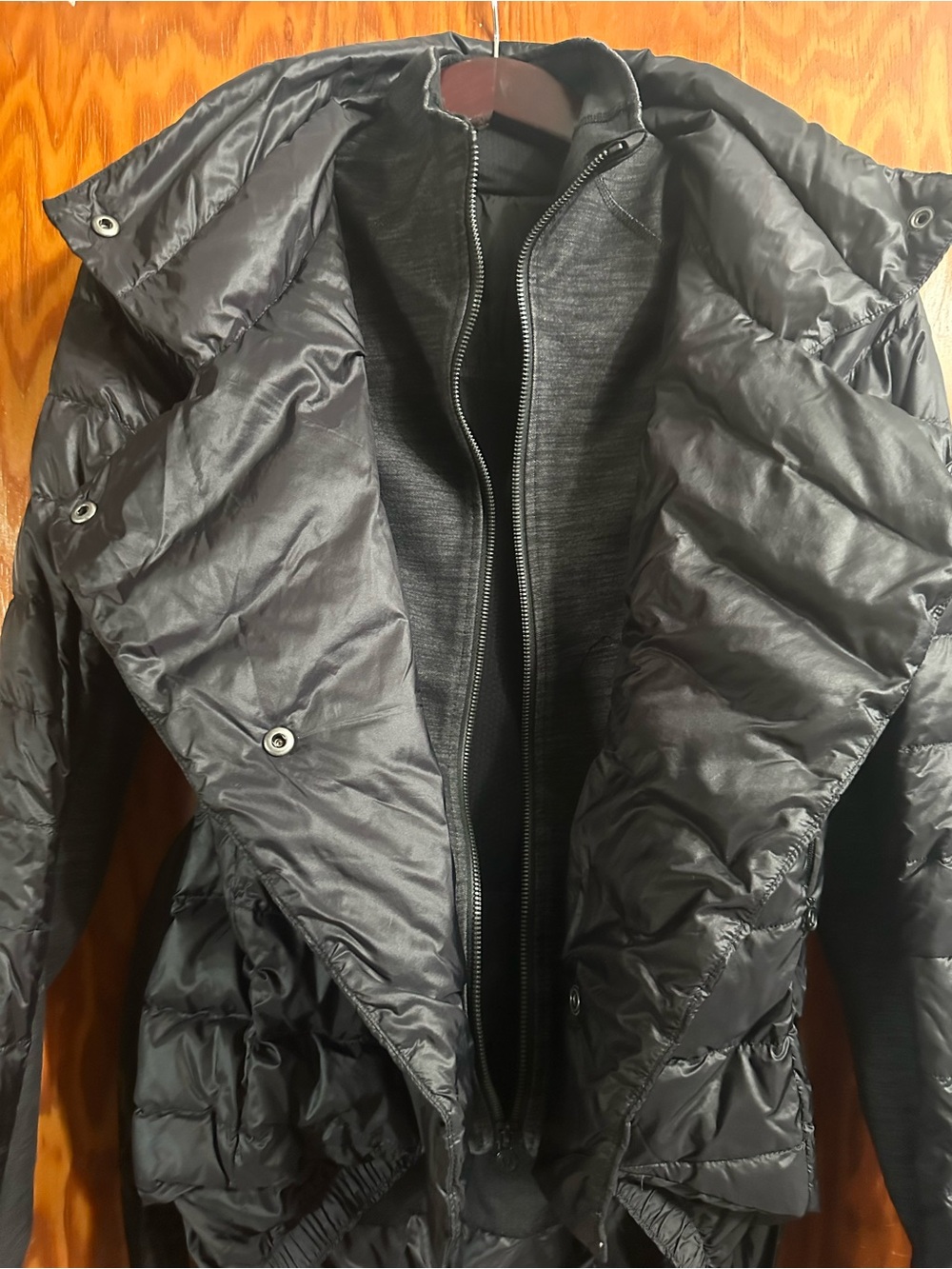 Lululemon Black quilted jacket - Picture 5 of 7
